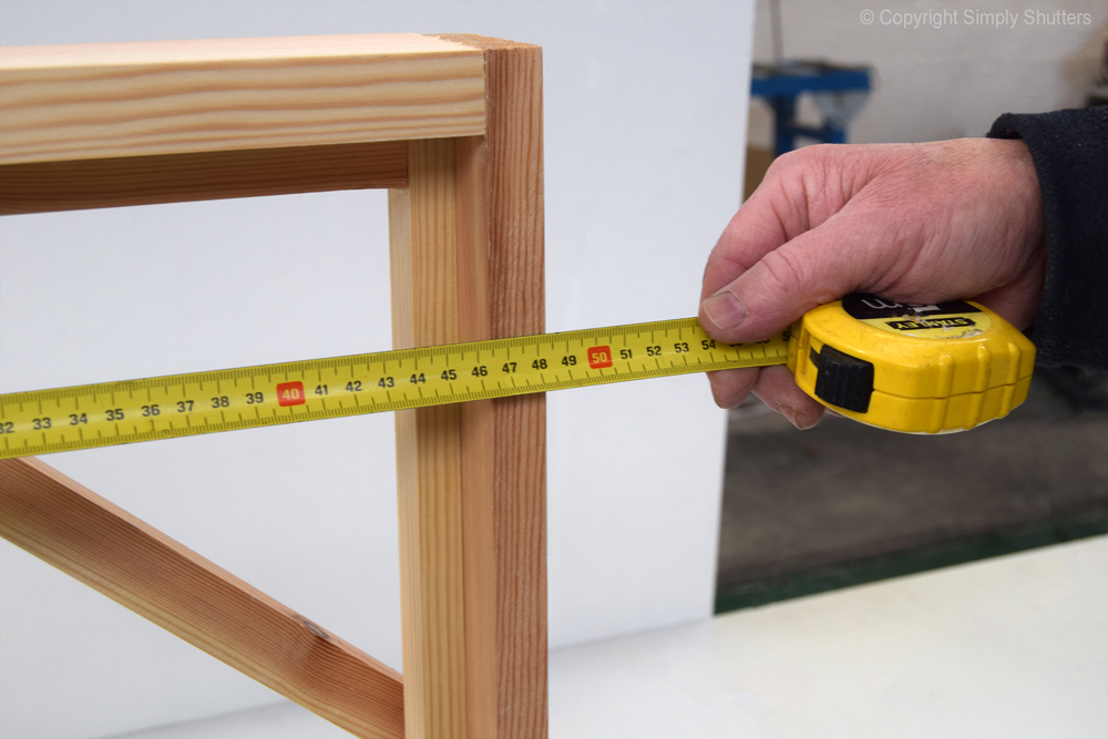 Measuring Louvre Door 2